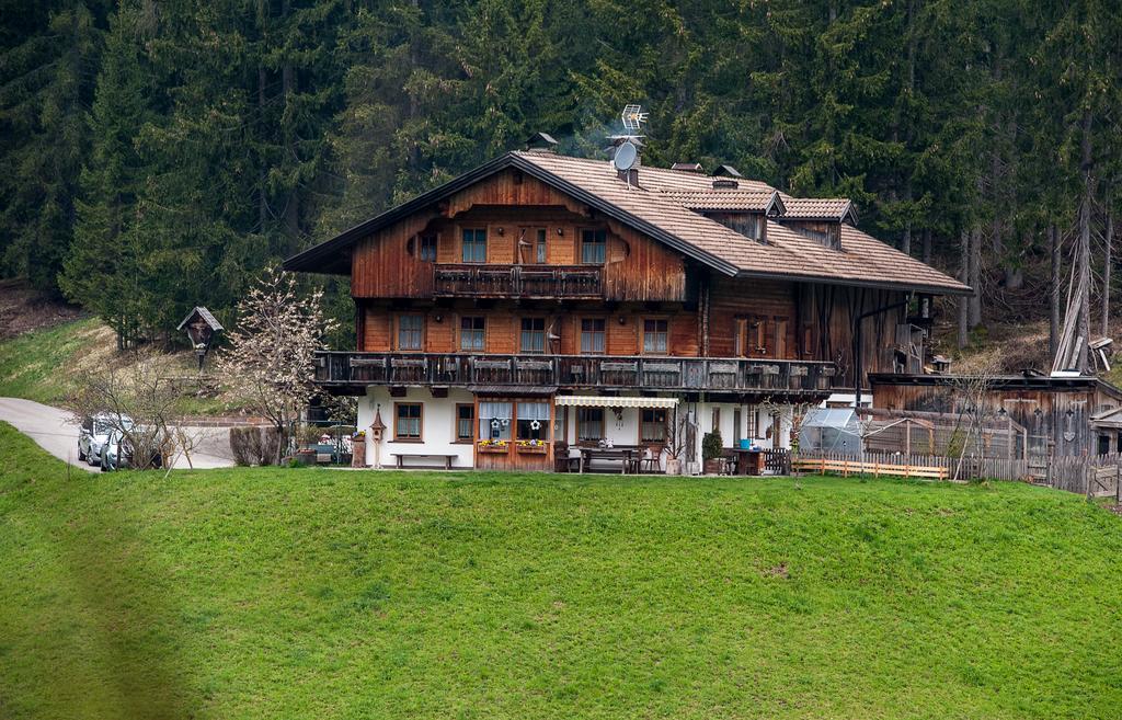 Ferienwohnung Haus Waldruhe Innichen Exterior foto